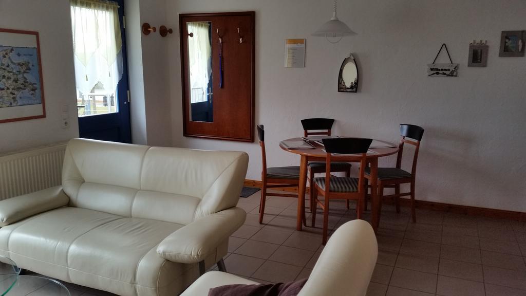 Appartement Haus Britta Ruegen à Lietzow Extérieur photo