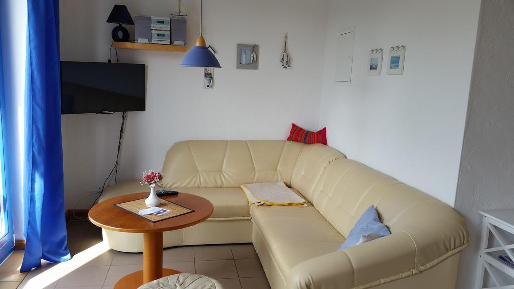 Appartement Haus Britta Ruegen à Lietzow Extérieur photo